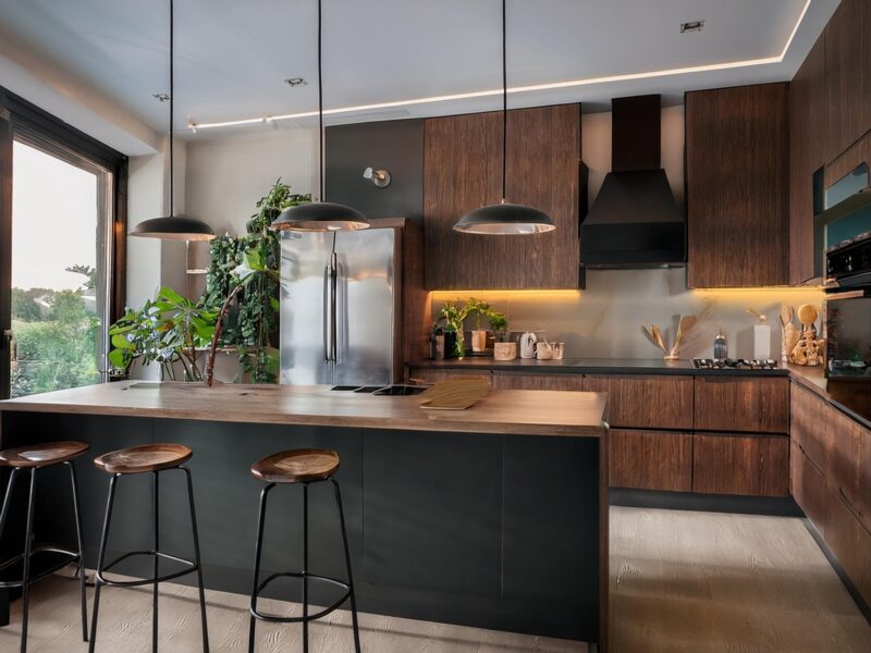 Stylish,Home,Kitchen,Interior,With,Bar,Island,And,Cabinet,,Refrigerator